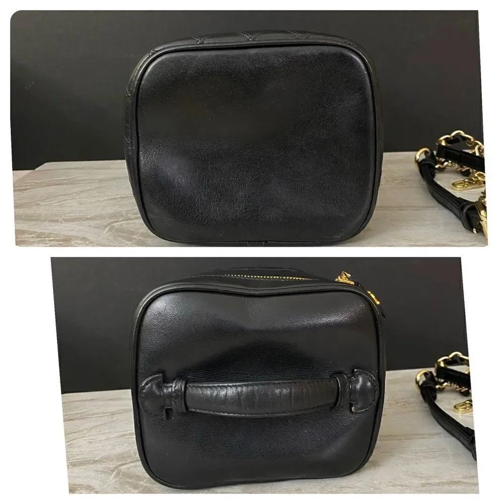 CHANEL CC Bicolore Lambskin Vanity Bag - Picture 12 of 17